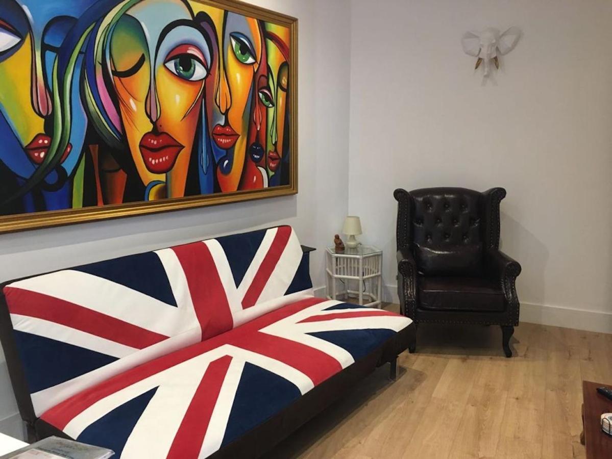 Bagshot Pennyhill Camberley Ascot Luxury 2 Beds 1 Bath Sleeps 4 Pets Ok Permit Parking公寓 外观 照片
