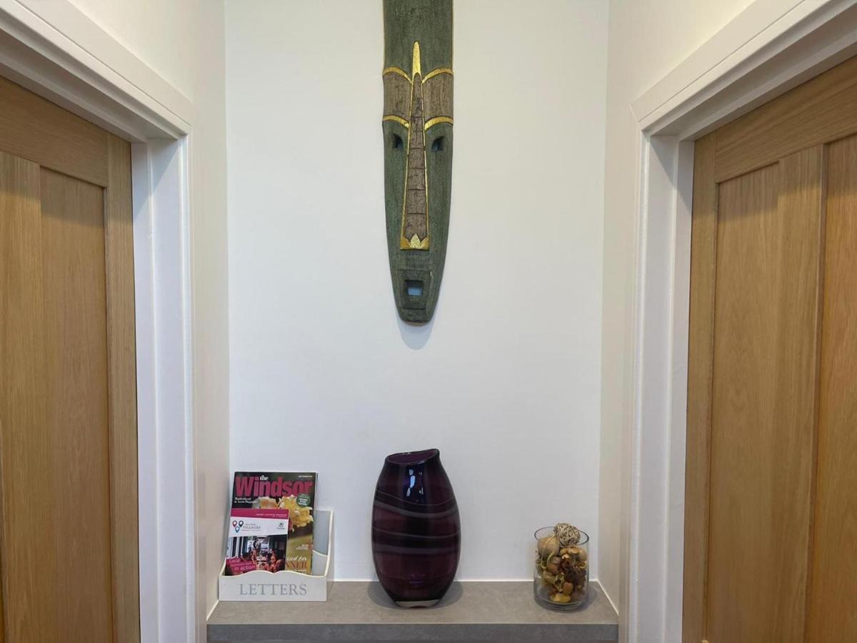 Bagshot Pennyhill Camberley Ascot Luxury 2 Beds 1 Bath Sleeps 4 Pets Ok Permit Parking公寓 外观 照片